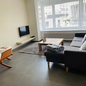  Apartment Chaff